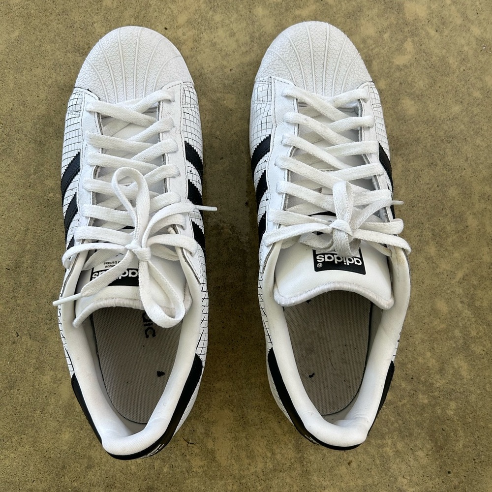 Men’s Adidas size 10.5